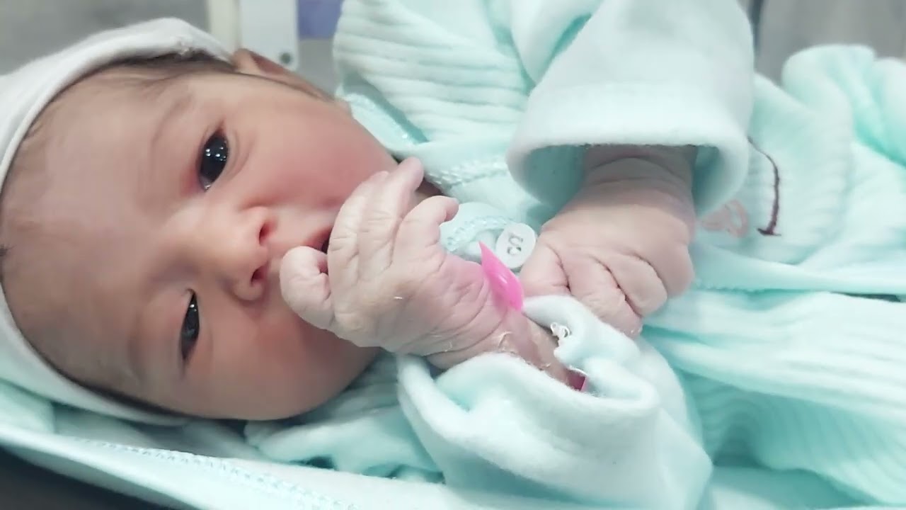 Very Intelligent Newborn Baby born || Fighting with Hands 