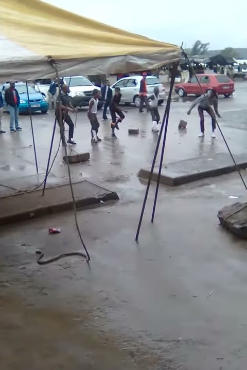 MZAMO namabhele AMAHLE sidlala  ingoma emnandi echoma indidane