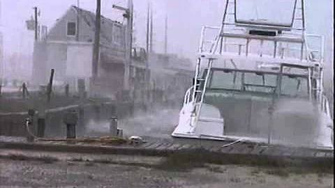 HURRICANE DENNIS August 1999, 12mins of intense fo...