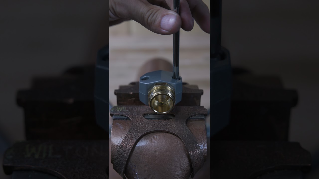 How To Repair A Garden Hose (Professional Homeowner) - YouTube
