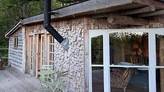 Come for a tour of a beautiful treehouse cabin in Herefordshire 