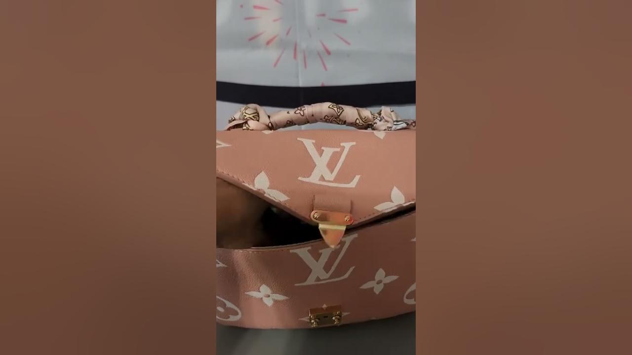 Louis Vuitton Pochette Métis Trianon Pink/Cream for Women