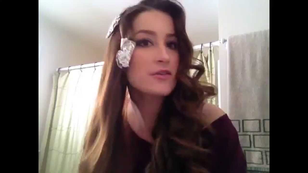How to curl your hair with just a piece of tin foil and a flat iron