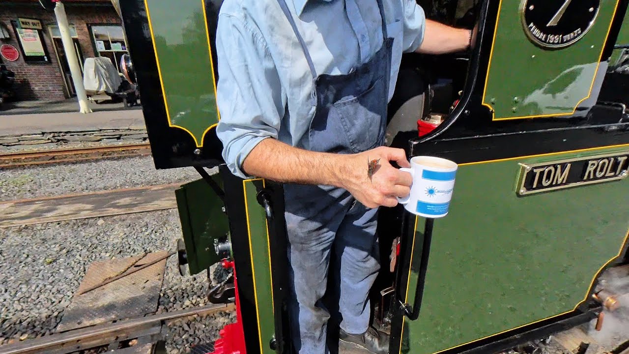 Talyllyn Railway... Butterfly lands on Locomotive Drivers Arm 😊 Tom ...