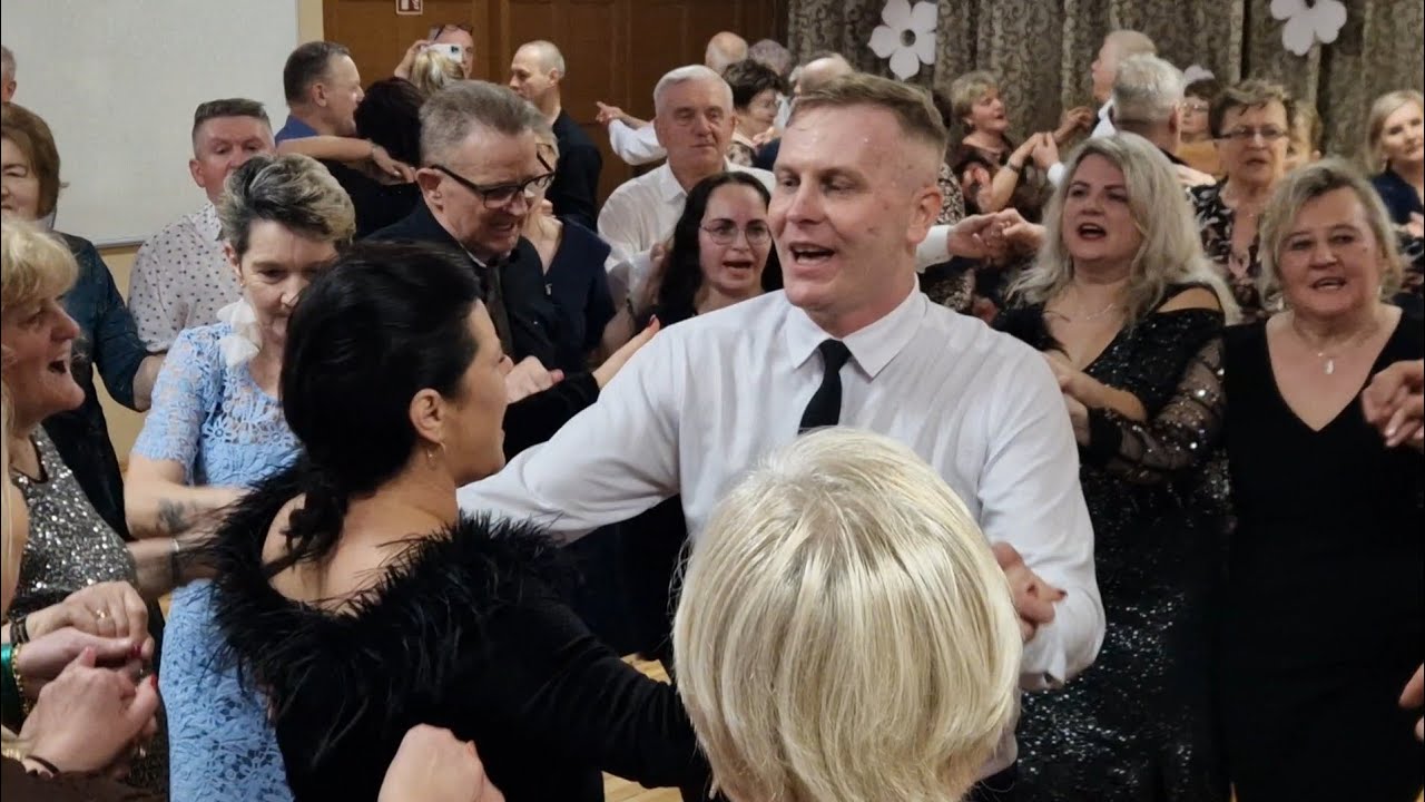 31 01 2026 Piękny moment zabawy - Panie obtańcowały naszego Organizatora!