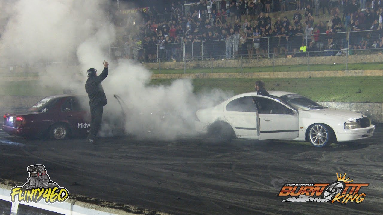 1 BURNOUT PAD, 2 BURNOUT CARS