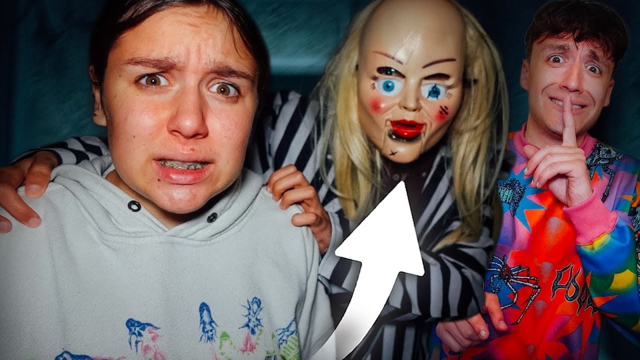 LA POUPÉE MÉCHANTE EST RENTRÉ DANS SA CHAMBRE ! - (1H DE PINK LILY)