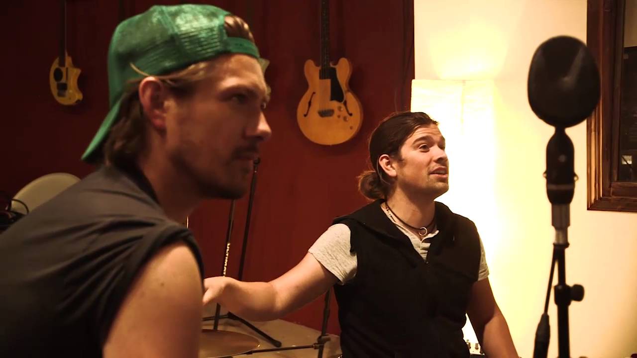 Making Of Play: You've Got To Love Somebody