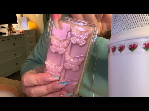 What I got for Christmas || ASMR || tapping, whispering, scratching 🎁