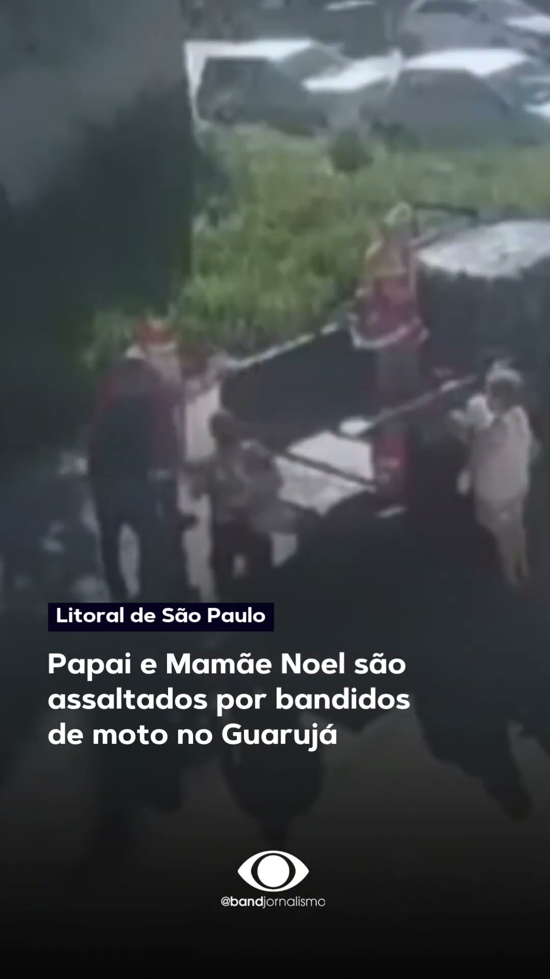 Papai e Mamãe Noel são assaltados por bandidos de moto no Guarujá-SP #shorts
