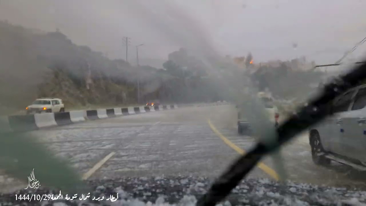 أمطار وبرد شمال تنومة الجمعة1444/10/29#امطار #الجنوب #درون #سيول #اجواء_جميله #تنومه #النماص