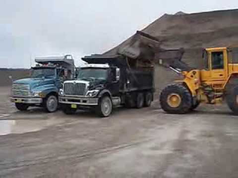 Gravel Trucks Loadin' Up - YouTube