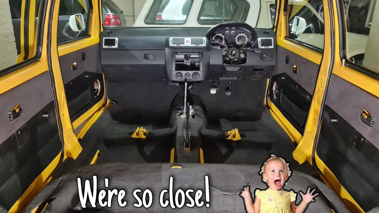 She is Looking like a car again! (Dashboard & Carpet fitted)