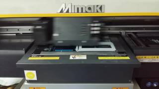 УФ принтер Mimaki UJF-3042 видео Печать на поликарбонате, композитах
