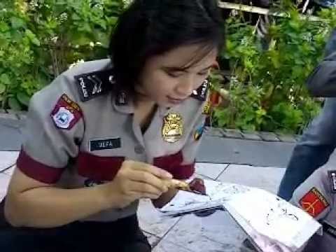Hari Batik 2 Oktober 2012 - YouTube