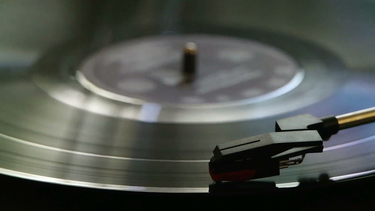 Vinyl Crackle / Record Player White Noise / Vinyl Crackling 1 hour