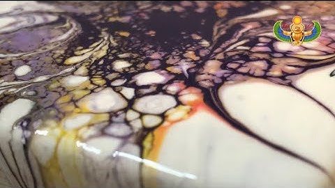 Swipe technique/Acrylic pouring techniques with negative space.#egyart #swipetechnique #ايجي_ارت