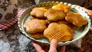 These Milk Cookies Are Crispy on the Outside & Soft in the Middle! 🍪🥛