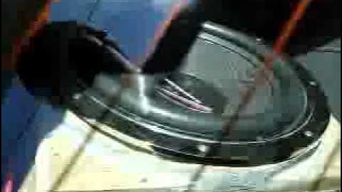 12vdb.com - car audio database: Audiobahn Aw1805q.2