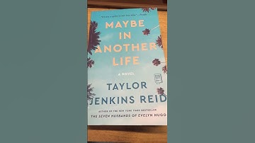 One Minute or Less Book Review:  Maybe In Another Life by Taylor Jenkins Reid #shorts
