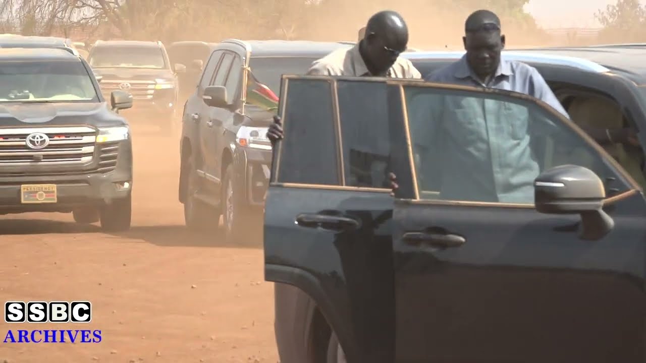 PRESIDENT SALVA KIIR   SOUTH SUDAN EXECUTIVE CONVOY FORMATION ASSESSING THE ROAD DEVELOPMENT