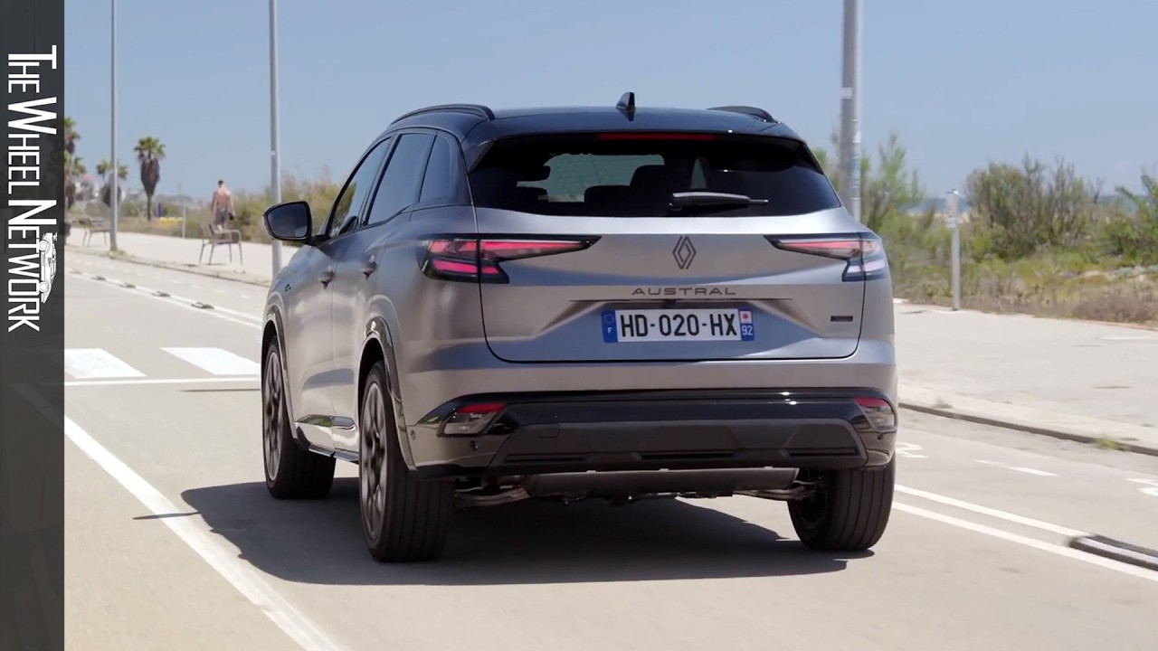 2025 Renault Austral Esprit Alpine | Satin Schist Grey | Driving, Interior, Exterior