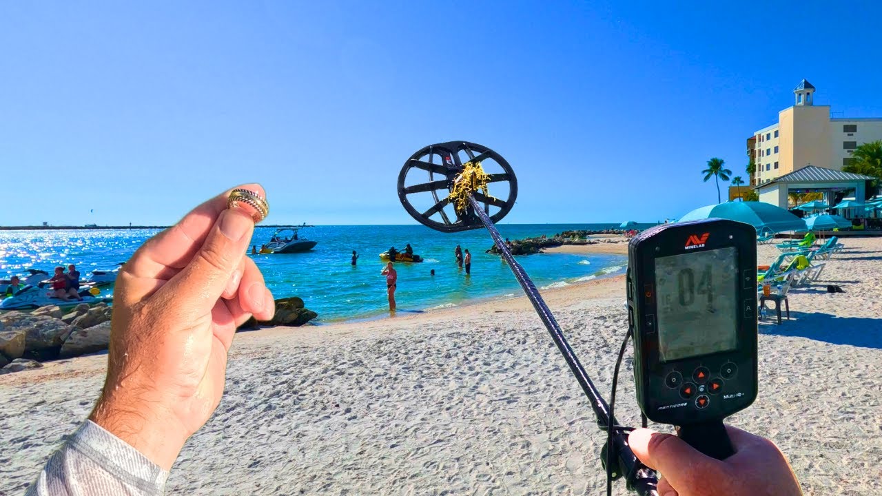 Finding JEWELRY at Clearwater Beach!