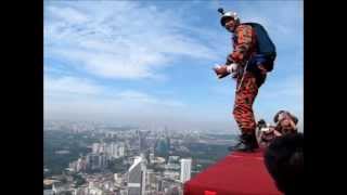 BASE JUMP KL TOWER 2013