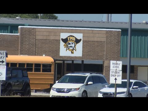 Parents express concerns about indoor air quality assessment results at Topsail Middle School