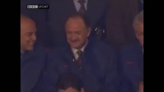 Eliminatorias Eurocopa 2004: Inglaterra 2-2 Macedonia (16/10/2002). Narración en inglés.