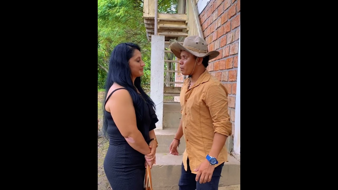 La profesora le duele la cabeza y tres patas no sabe por qué 😂😂parte 41