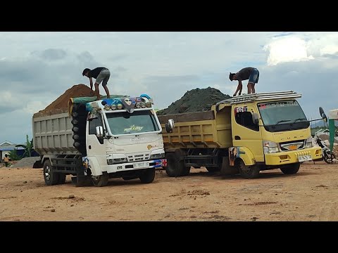Mobil Truk CANTER HDX vs ISUZU ELF JOMPLANG Muatan Tanah Merah Full Menggunung 