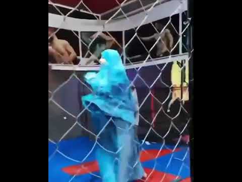 WoW...Hijabi Muslimah with epic boxing skills... #MMA #Boxing #Hijab #Muslim fighters #Khabib