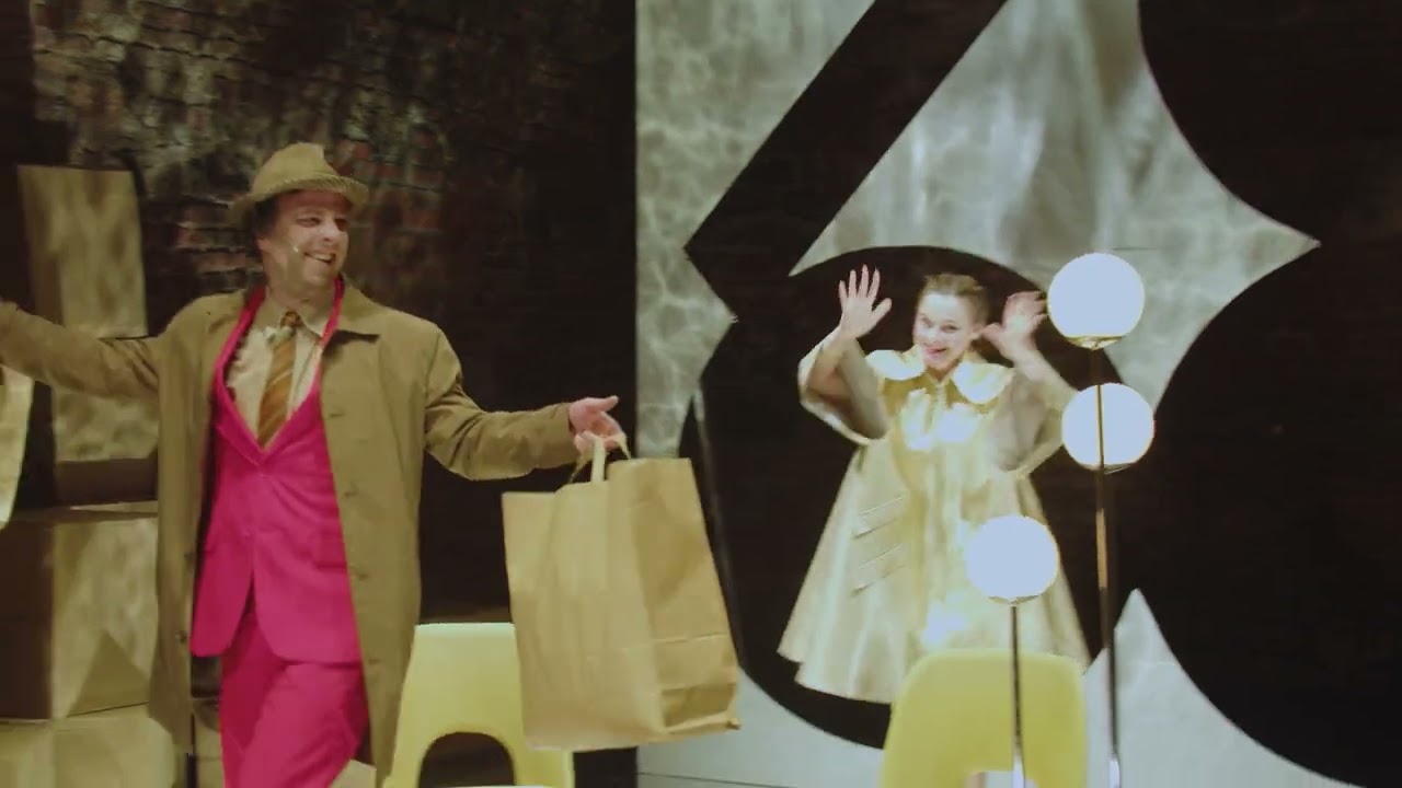 Švandovo divadlo - Dívenka na trampolíně • trailer