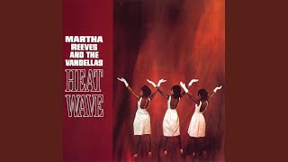 Miniatura de vídeo de "Martha Reeves & The Vandellas - Hello Stranger"