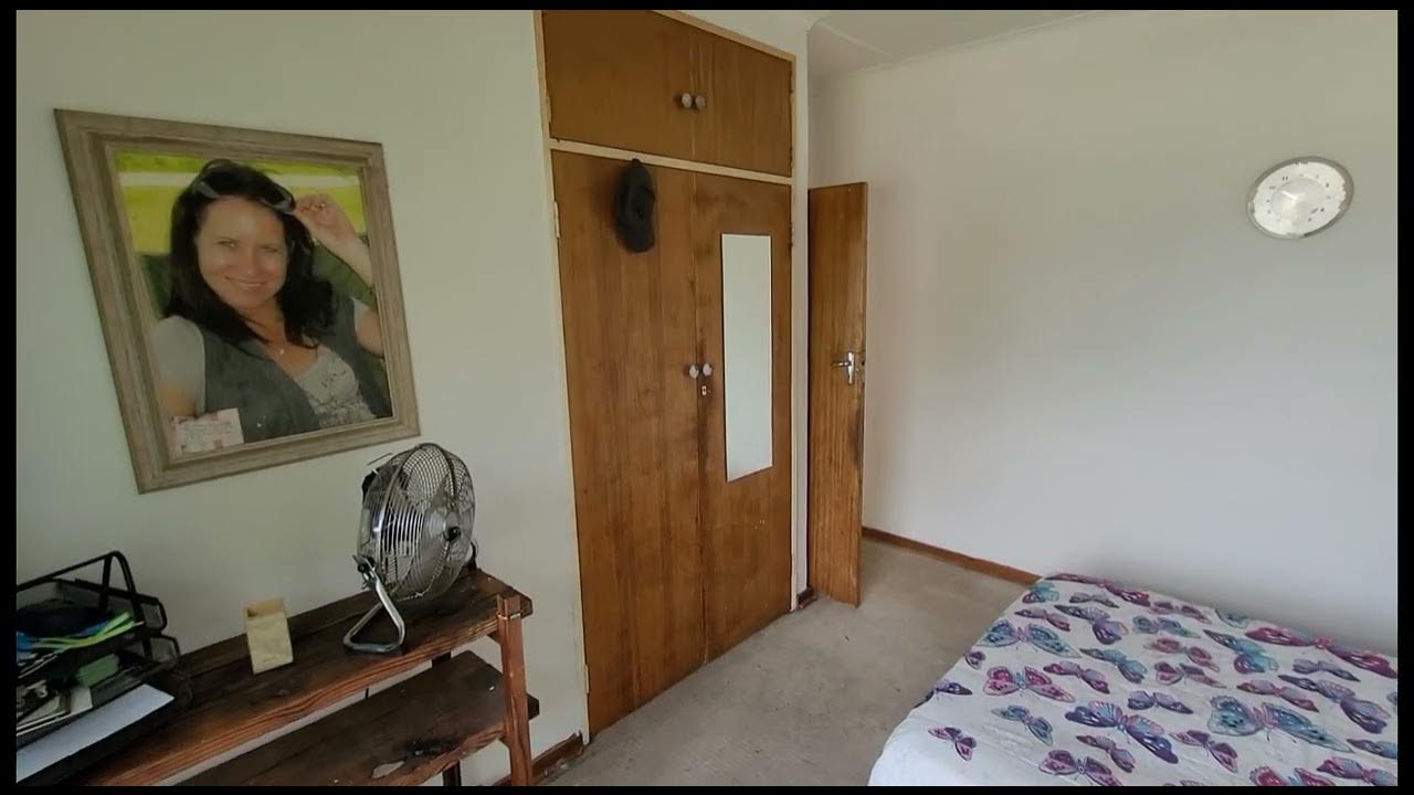 Huge bargain alert in the heart of Greenhills! YouTube