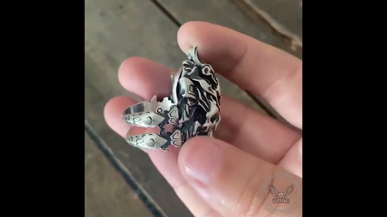 DRAGON HORNED SAMURAI STERLING SILVER SKULL RING 