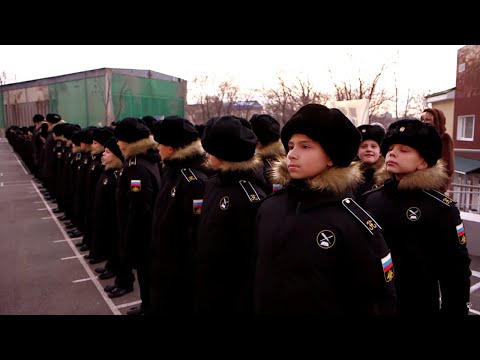 Видео: Ледена прегръдка на Севера. Посветен на съветските подводници