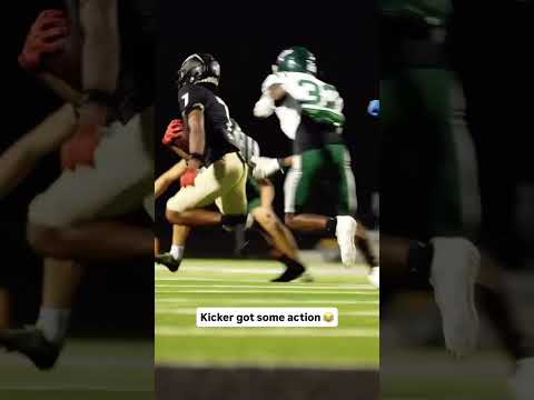Go ahead and switch positions bro 👀🔥 (via @collinshillfootball/IG)
