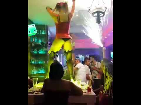 Alanya Barlar Sokağı Striptiz Show Dans Müzik eğlence +18