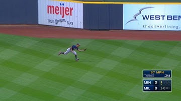 MIN@MIL: Buxton makes a nice running catch in the 1st
