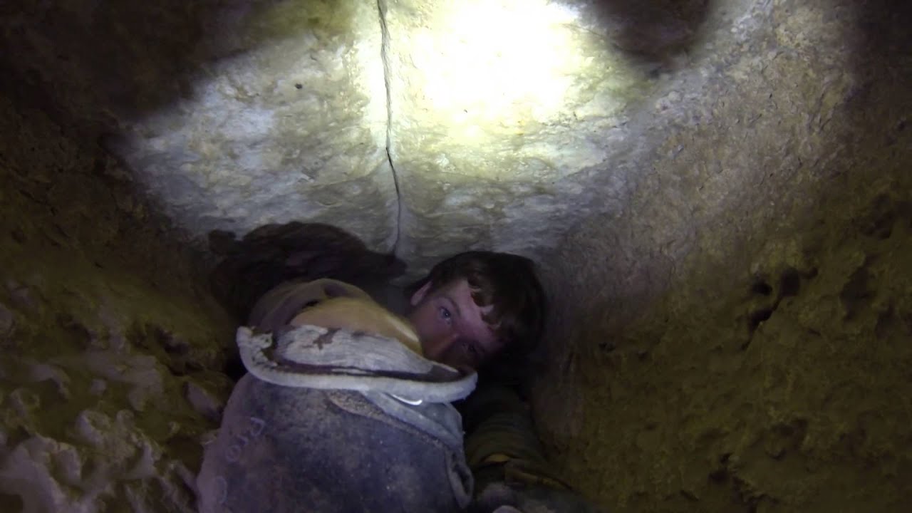 Airman's Cave tight entrance