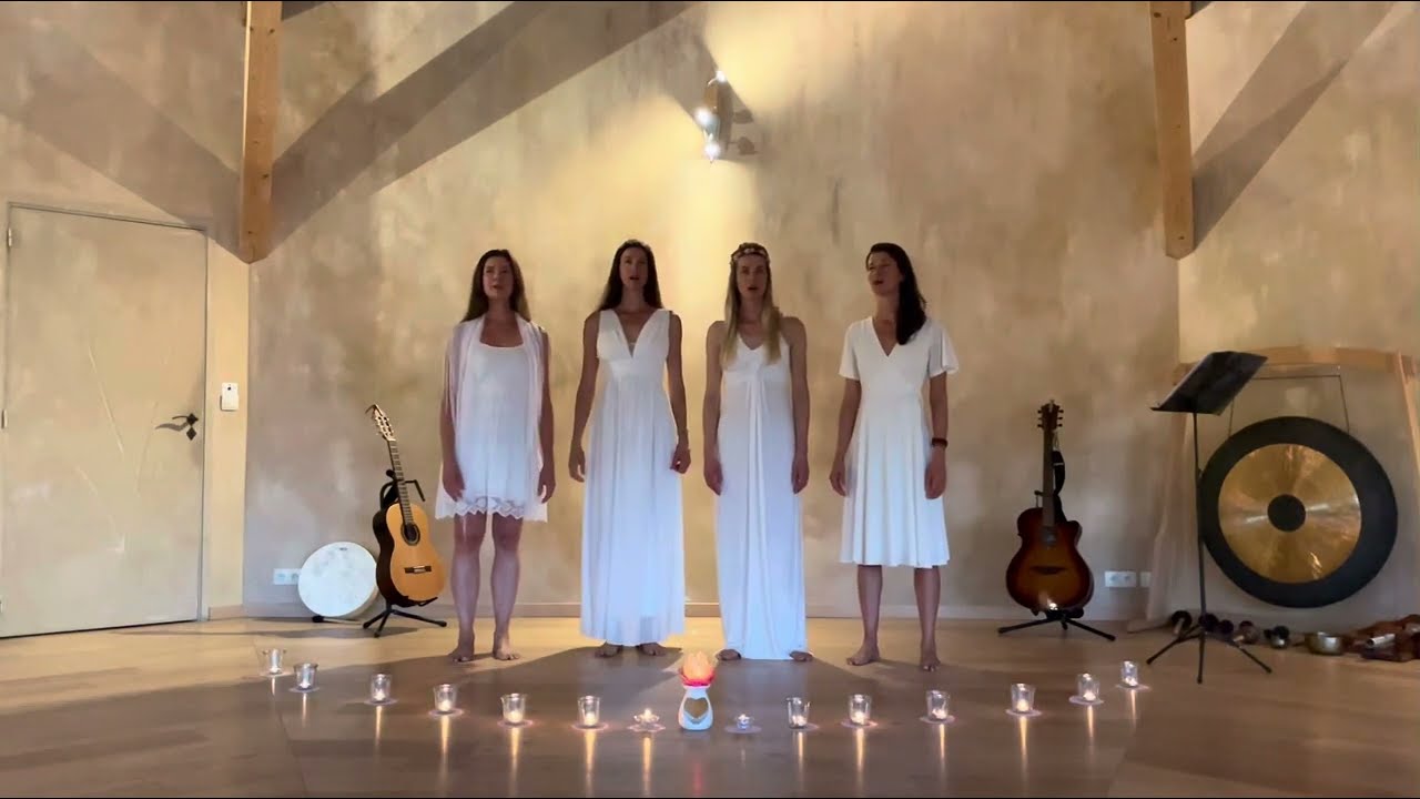 Bog e Lioubov (by Peter Deunov) - Live concert with my sisters ❤️