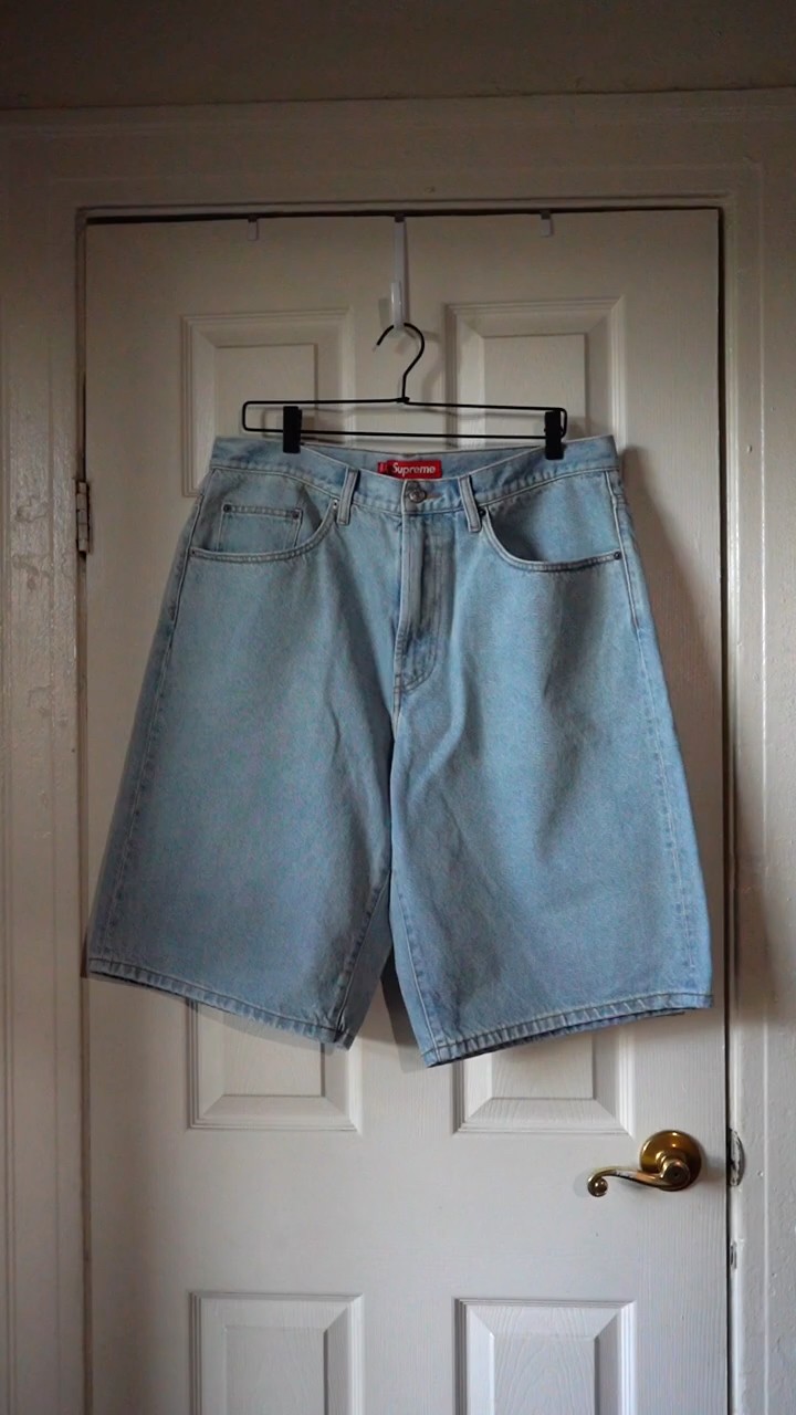 Supreme Baggy Denim Short “Light Washed Indigo” SS26 - YouTube