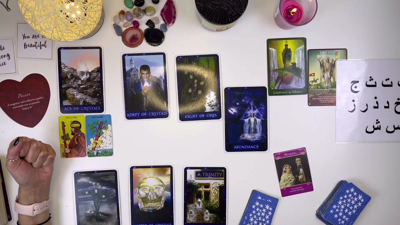 ما حاله في الإنفصال؟ قراءة تاروت طاقية قوية لعقل الحبيب المنفصل الباطن