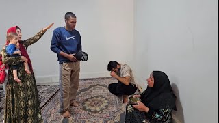 The joy of Nasibulah's family after Hojjat's arrest. Until Hojjat's contact with Soraya for consent.