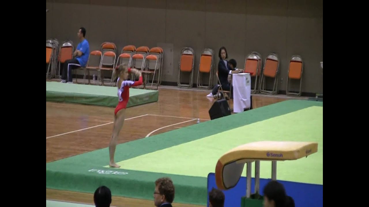 2009 International Junior Viktoria Komova FX (AA)