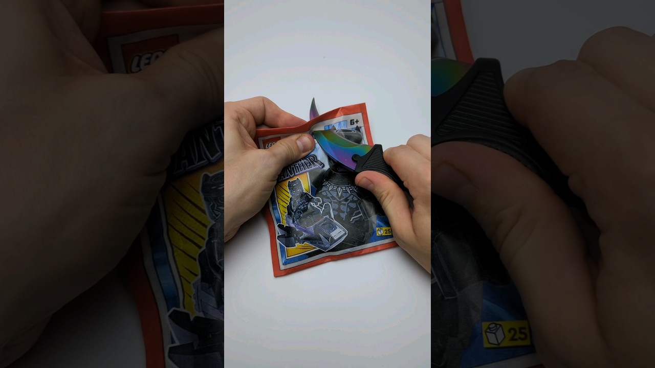 Building Black Panther LEGO Marvel minifigure 