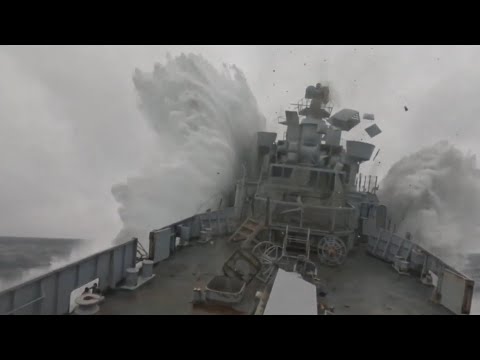 La vidéo spectaculaire de la destruction d'un bateau par un sous-marin de l'OTAN