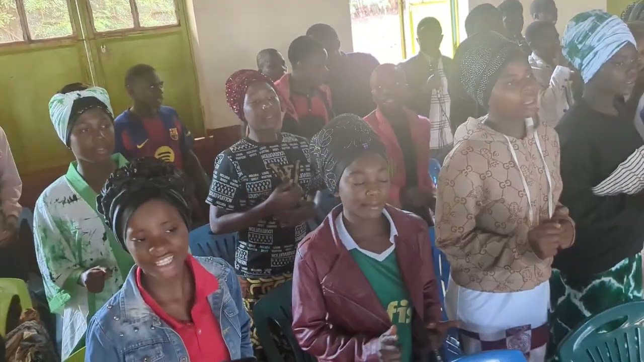 Maisha mwema kwa YESU. UMOJA kwaya 